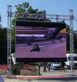 LED FAL moduláris. 4x3 m-es. kültériés beltéri.